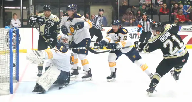 Cam Brown of the Wheeling Nailers (21) scores against the Norfolk Admirals