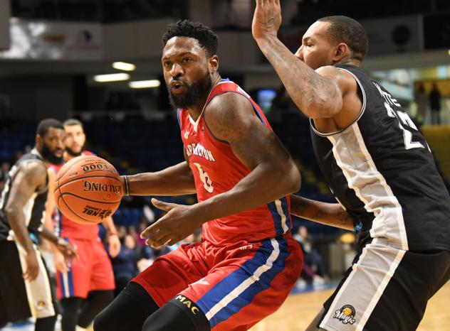 Cape Breton Highlanders vs. the Moncton Magic