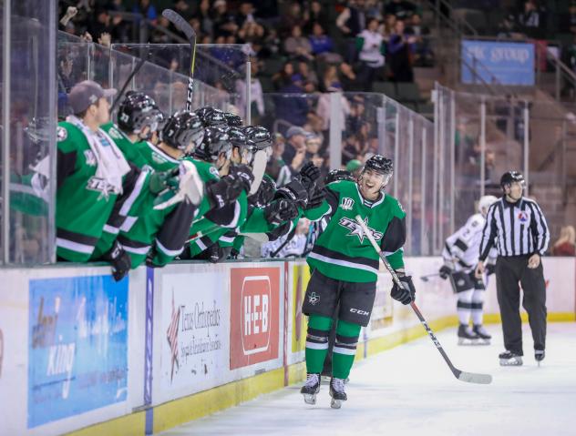 Texas Stars exchange congratulations