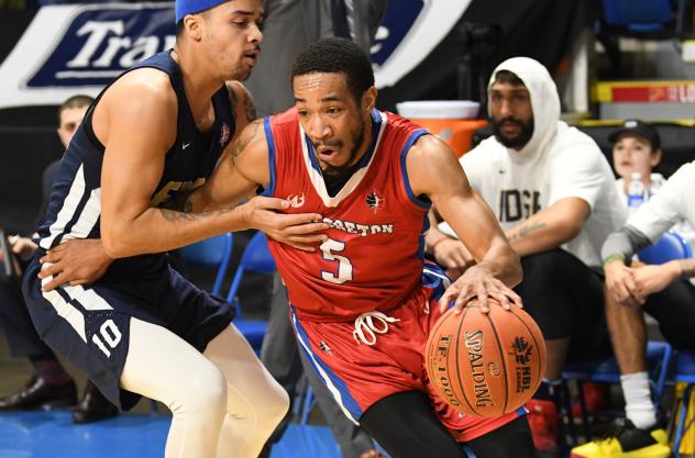 Cape Breton Highlanders guard Deshaunt Walker drives past a St. John's Edge defender