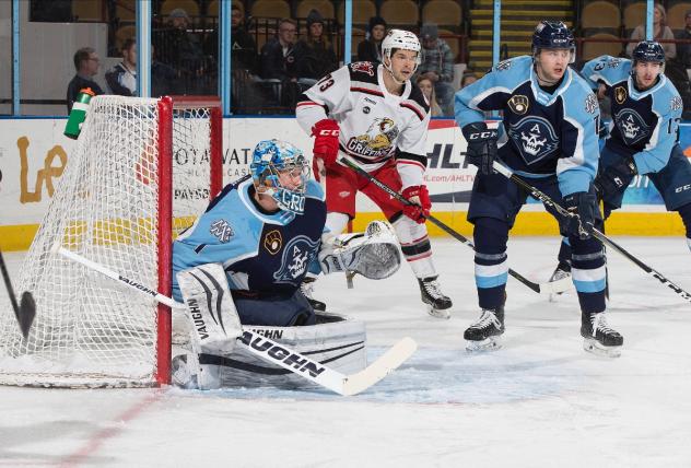 Grand Rapids Griffins test the Milwaukee Admirals defense