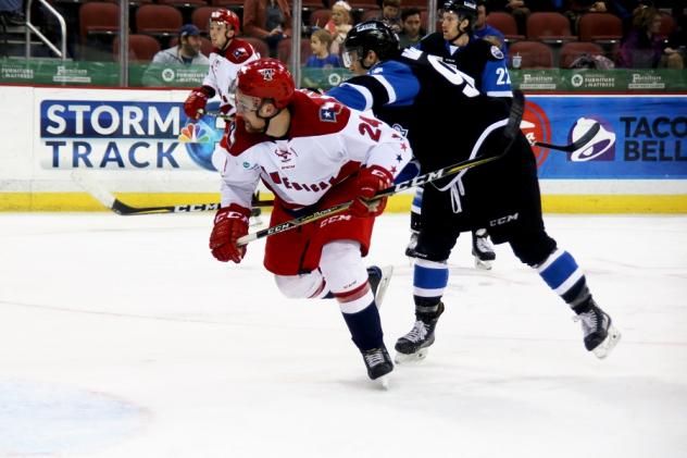 Mitch Maloney of the Allen Americans breaks free against the Wichita Thunder