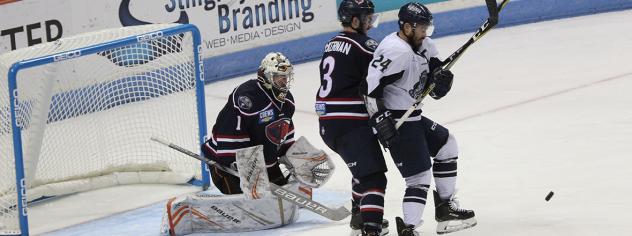 South Carolina Stingrays goaltender Angus Redmond against the Jacksonville IceMen