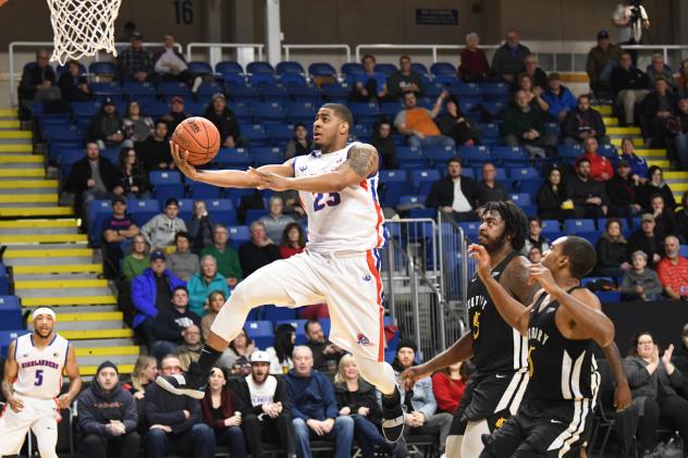 Cape Breton Highlanders guard/forward Chris Johnson against the Sudbury Five