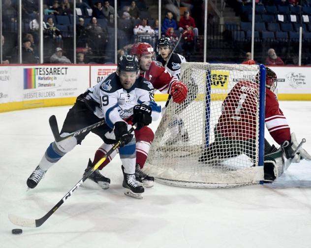 Goaltender CJ Motte and the Allen Americans defense try to hold off the Idaho Steelheads