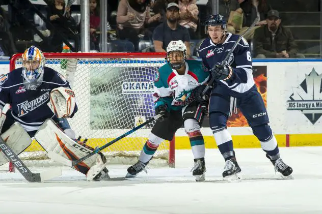 Kelowna Rockets set up in front of the Kamloops Blazers net