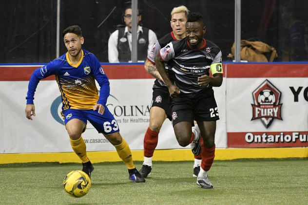 Ontario Fury defender Israel Sesay (right) vs. San Diego Sockers midfielder Hiram Ruiz