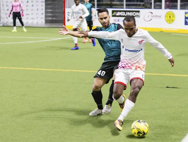 St. Louis Ambush challenge the Kansas City Comets