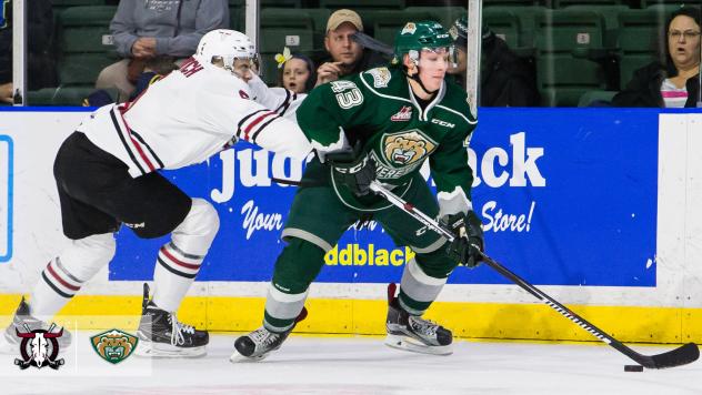 Everett Silvertips center Connor Dewar vs. the Red Deer Rebels