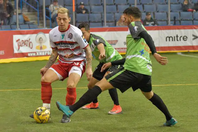 Ontario Fury navigate through the El Paso Coyotes defense