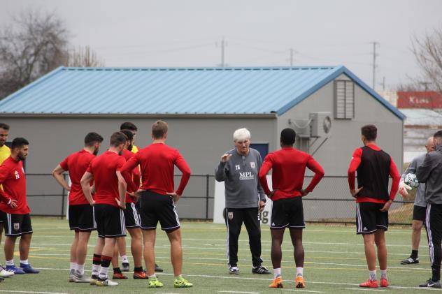 Chattanooga Red Wolves SC in training