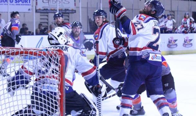 Evansville Thunderbolts battle the Macon Mayhem