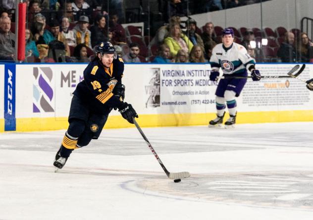 Norfolk Admirals forward Kelly Klima handles the puck against the Orlando Solar Bears