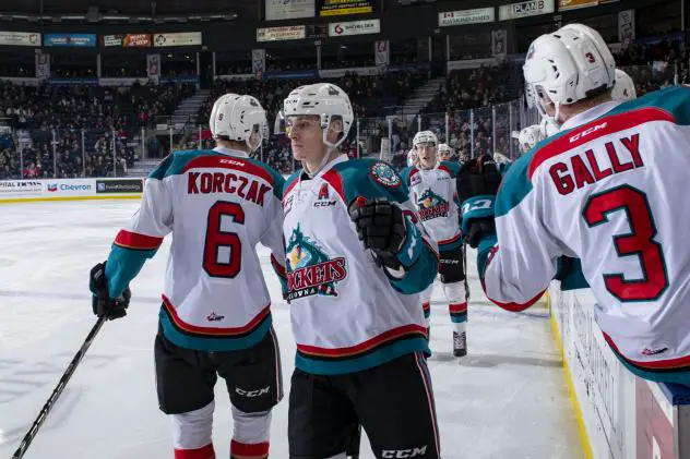 Kelowna Rockets exchange congratulations