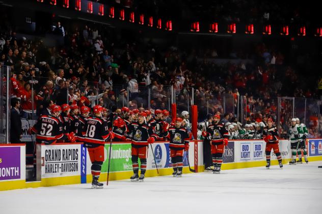 Grand Rapids Griffins exchange congratulations