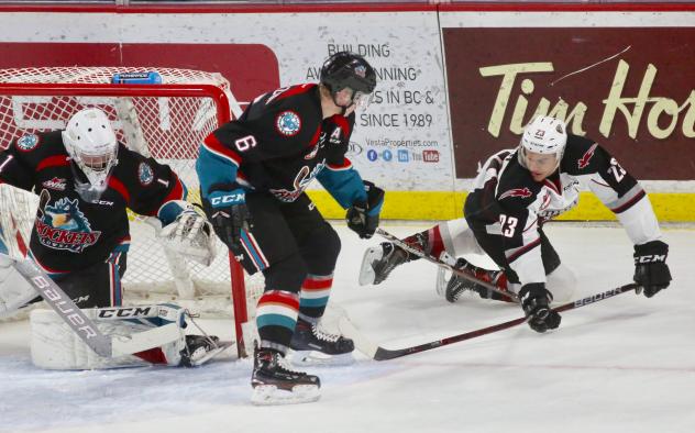 Vancouver Giants center Jadon Joseph wraps around the Kelowna Rockets goal