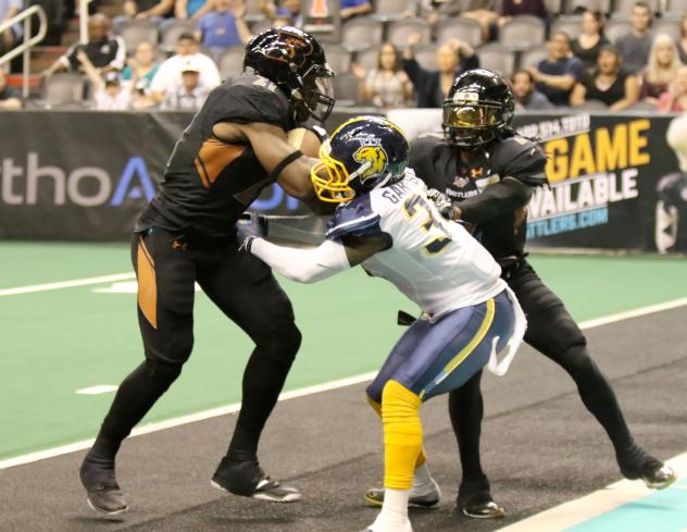 Arizona Rattlers score vs. the Cedar Rapids River Kings