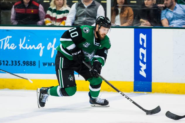 Texas Stars center Justin Dowling
