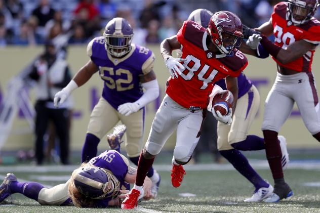 San Antonio Commanders punt returner Greg Ward, Jr. against the Atlanta Legends