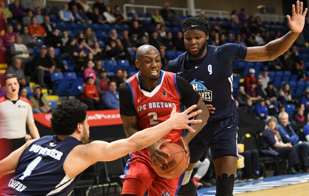 Halifax Hurricanes defend against the Cape Breton Highlanders