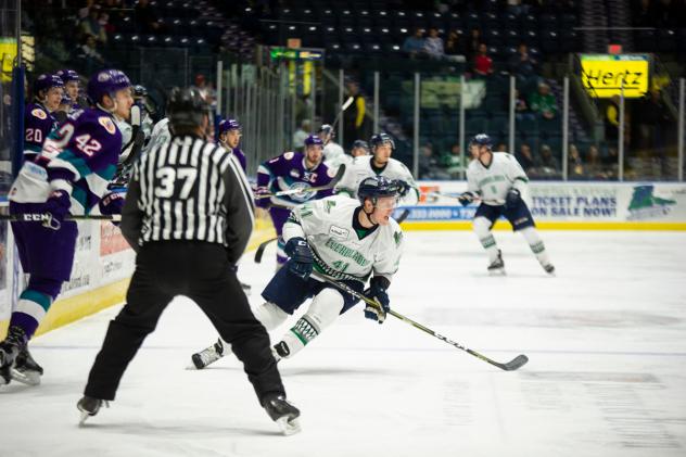 Florida Everblades forward Blake Winiecki vs. the Orlando Solar Bears