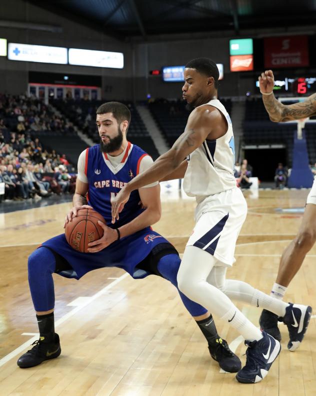 Halifax Hurricanes defend vs. the Cape Breton Highlanders