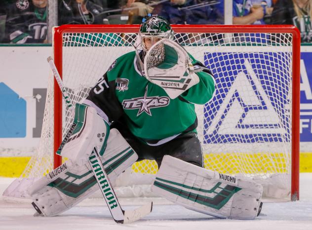 Texas Stars goaltender Landon Bow