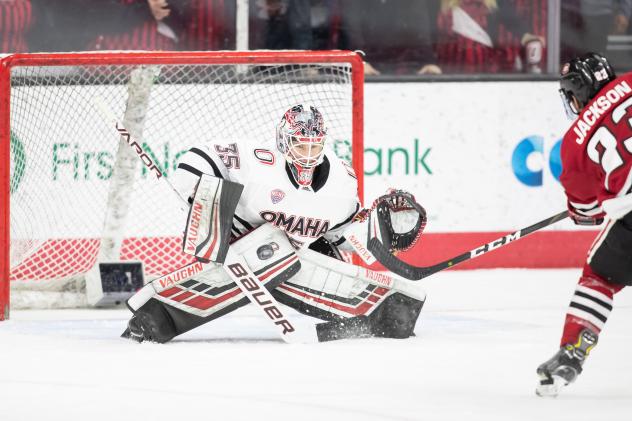 Goaltender Evan Weninger with the University of Nebraska Omaha