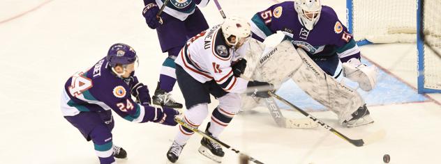 Jonathan Charbonneau of the South Carolina Stingrays tests the Orlando Solar Bears