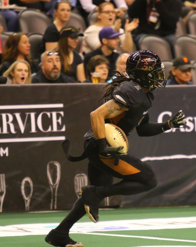 Arizona Rattlers return a kick vs. the Sioux Falls Storm