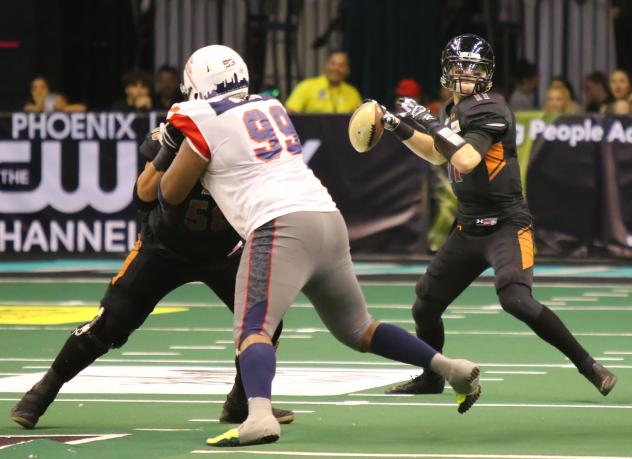 Arizona Rattlers quarterback Jeff Ziemba looks for an open receiver vs. the Sioux Falls Storm