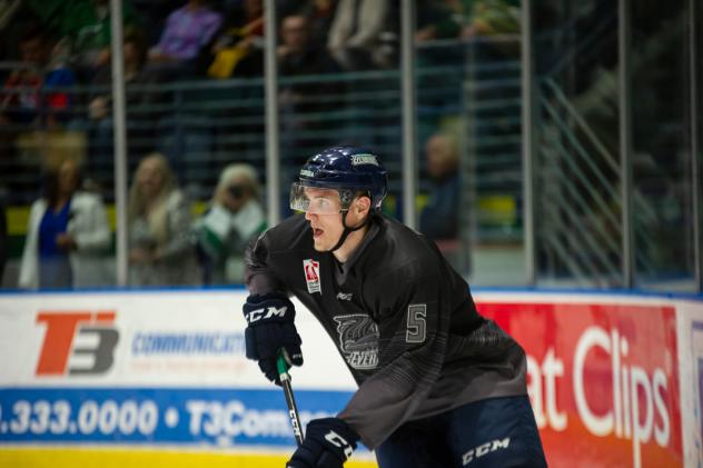 Florida Everblades defenseman Michael Downing