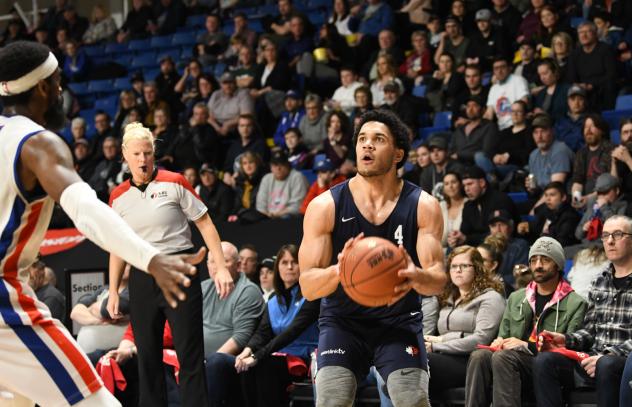 Halifax Hurricanes guard Malcolm Duvivier eyes his shot against the Cape Breton Highlanders