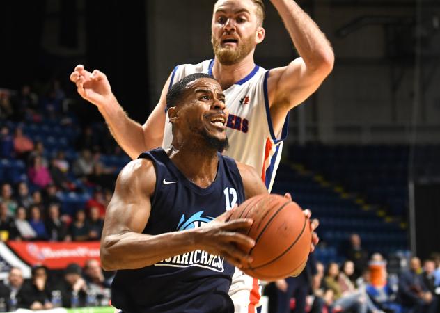 Halifax Hurricanes guard Cliff Clinkscales against the Cape Breton Highlanders
