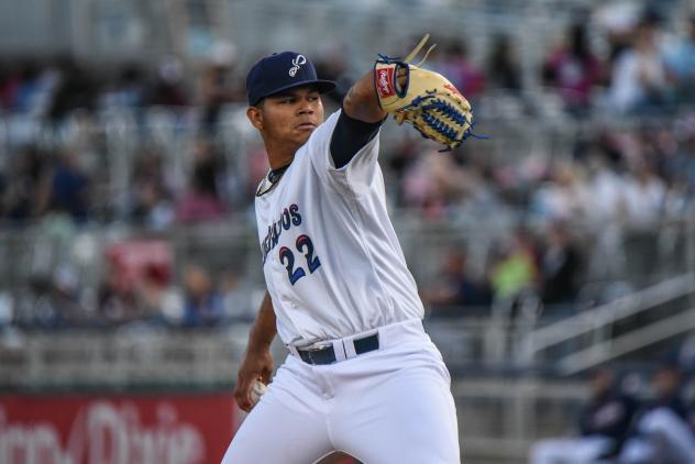 Pensacola Blue Wahoos pitcher Brusdar Graterol