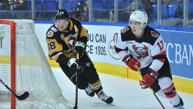 Binghamton Devils center Brett Seney (right) vs. the Wilkes-Barre/Scranton Penguins