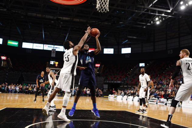 Halifax Hurricanes vs. the Moncton Magic
