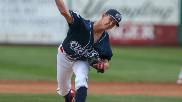 Lakewood BlueClaws deliver a pitch