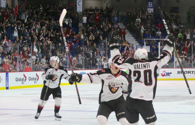 The Vancouver Giants celebrate Yannik Valenti's goal