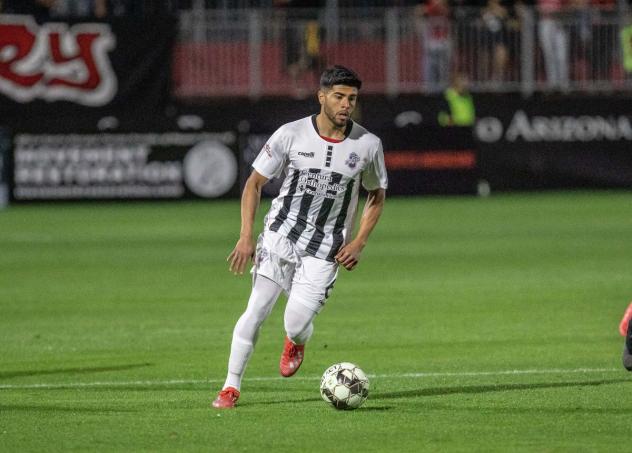 Colorado Springs Switchbacks FC midfielder Rony Argueta