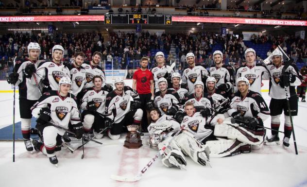 Vancouver Giants pose with the Western Conference championship trophy