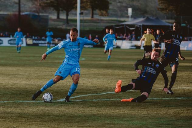 El Paso Locomotive FC with possession against Colorado Springs Switchbacks FC