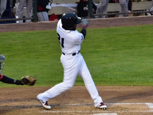 Rey Navarro of the Somerset Patriots