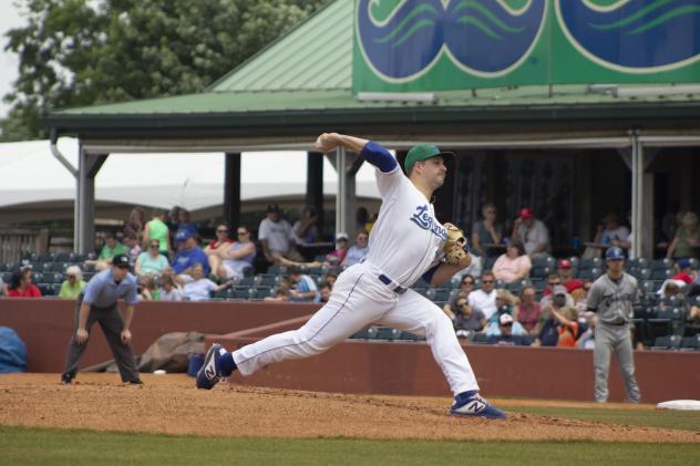 Lexington Legends pitcher Jon Heasley delivers