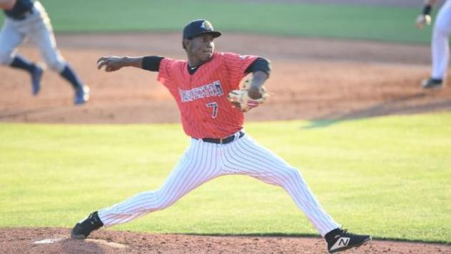 Charleston RiverDogs pitcher Roansy Contreras
