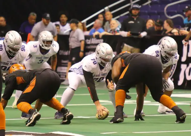 Arizona Rattlers defense lines up against the San Diego Strike Force