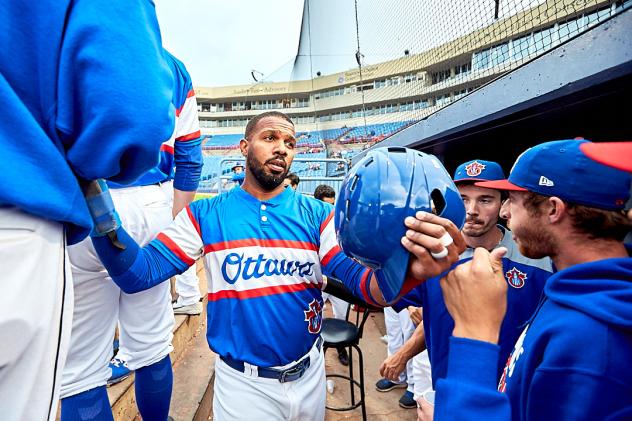 Ottawa Champions outfielder Steve Brown