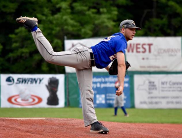 Albany Dutchmen pitcher Nick Grabek