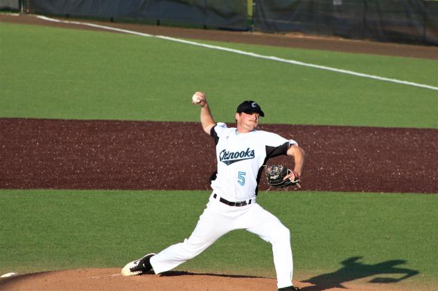 Lakeshore Chinooks pitcher Jake Carlsen