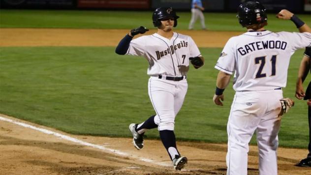 Mason House of the Tri-City Dust Devils comes in to score